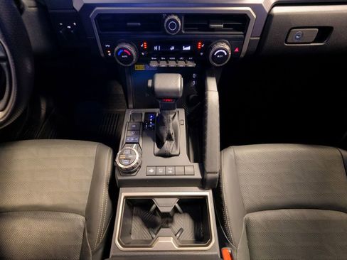 Used 2025 Toyota 4Runner TRD Off-Road Premium w/ Tow Technology Package image 32