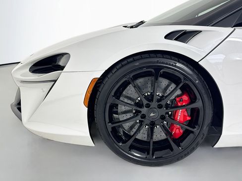 New 2026 McLaren Artura Spider RWD image 9
