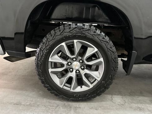 Used 2021 Chevrolet Silverado 1500 LT AWD/4WD image 61