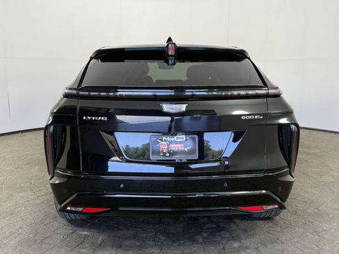 Used 2024 Cadillac Lyriq Sport AWD/4WD image 6
