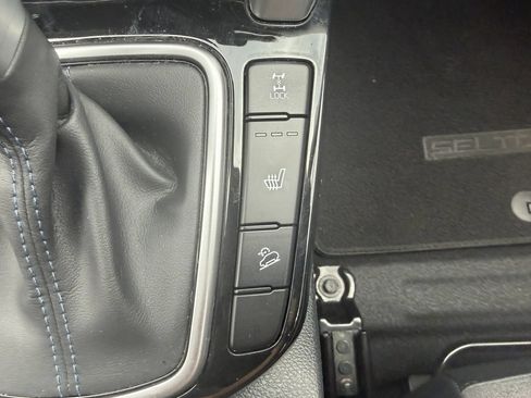 Used 2023 Kia Seltos S AWD/4WD image 24