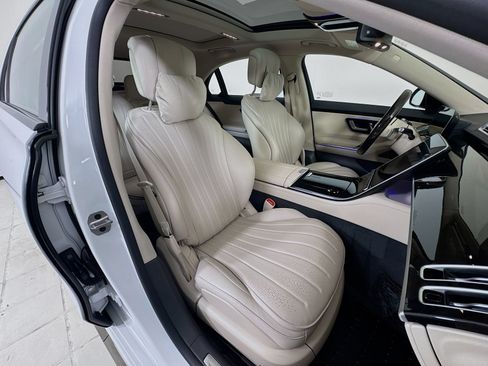 Used 2024 Mercedes-Benz S 500 4MATIC image 27