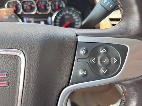 Used 2017 GMC Yukon SLT w/ Premium Edition AWD/4WD image 38