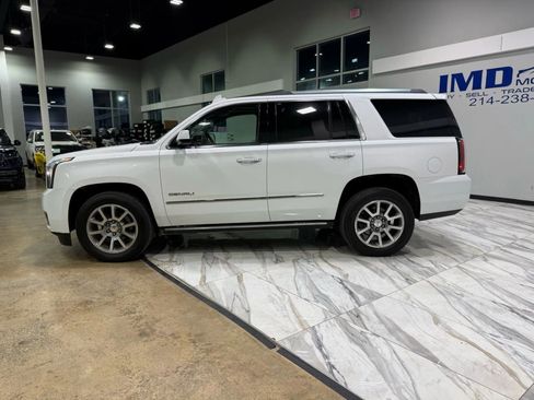 Used 2015 GMC Yukon Denali w/ Premium Package image 9