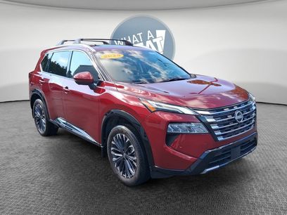 Used 2025 Nissan Rogue Platinum w/ Platinum Premium Package