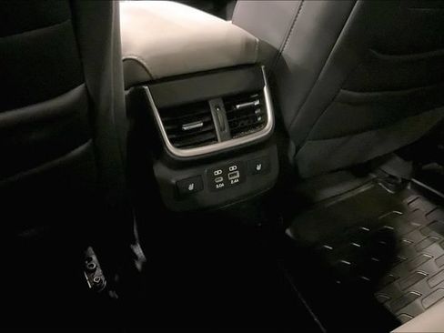 Used 2025 Subaru Outback Limited AWD/4WD image 34