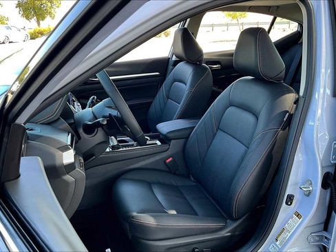 New 2025 Nissan Altima 2.5 SR image 9