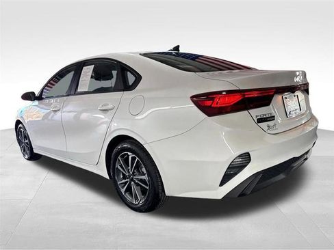 Used 2024 Kia Forte LXS image 7