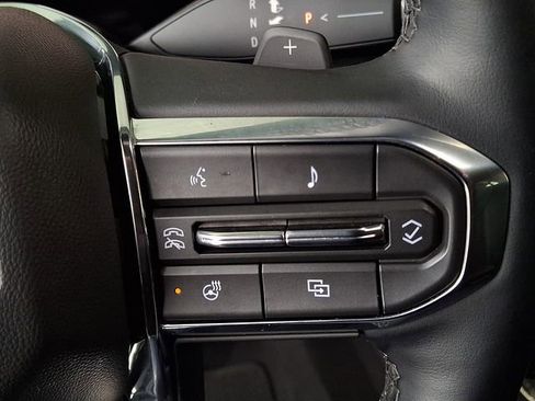 Used 2025 GMC Yukon Denali image 18