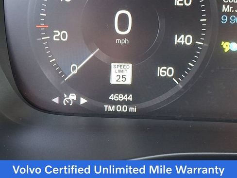 Used 2021 Volvo XC40 T5 R-Design w/ Advanced Package AWD/4WD image 22