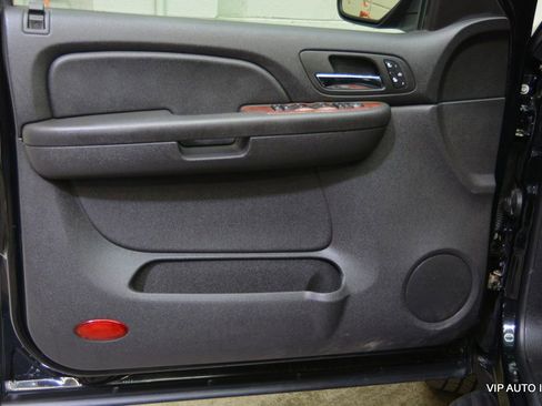 Used 2007 Chevrolet Avalanche LT w/ LT Preferred Equipment Group image 8