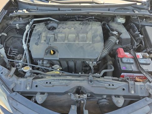 Used 2014 Toyota Corolla LE FWD image 28