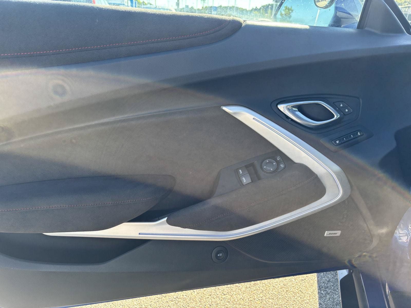 Used 2021 Chevrolet Camaro ZL1 RWD image 12