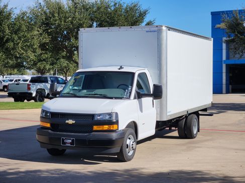 New 2025 Chevrolet Express 3500 w/ Power Convenience Package image 9