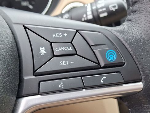 Used 2019 Nissan Rogue SV w/ Sun & Sound Touring Package image 23