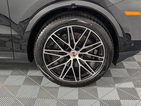 New 2026 Porsche Cayenne Coupe AWD/4WD image 14