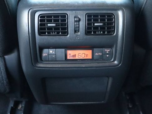 Used 2015 Nissan Pathfinder S AWD/4WD image 32