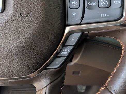 Used 2026 RAM 2500 Limited AWD/4WD image 21