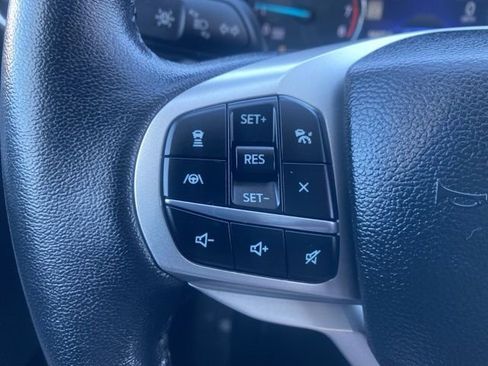 Used 2023 Ford Explorer Limited image 31