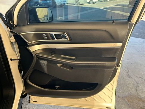 Used 2017 Ford Explorer XLT w/ Equipment Group 202A image 17