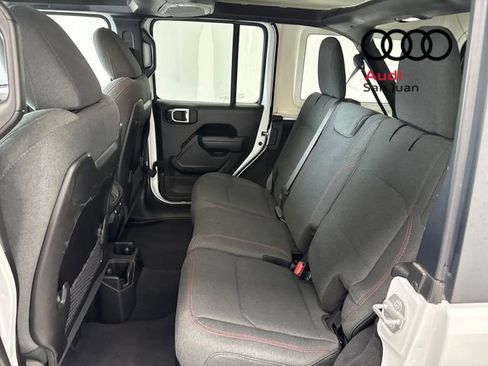 Used 2025 Jeep Wrangler Unlimited Rubicon image 25