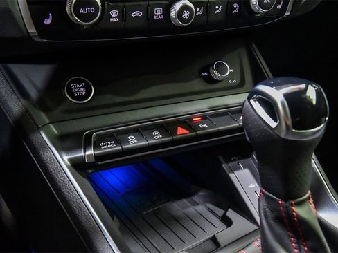 Certified 2025 Audi Q3 2.0T Premium Plus w/ Premium Plus Package image 29