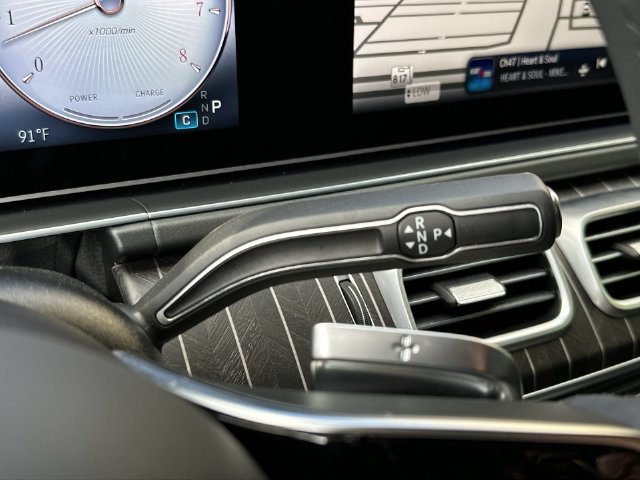 Used 2025 Mercedes-Benz Maybach GLS 600 4MATIC image 28