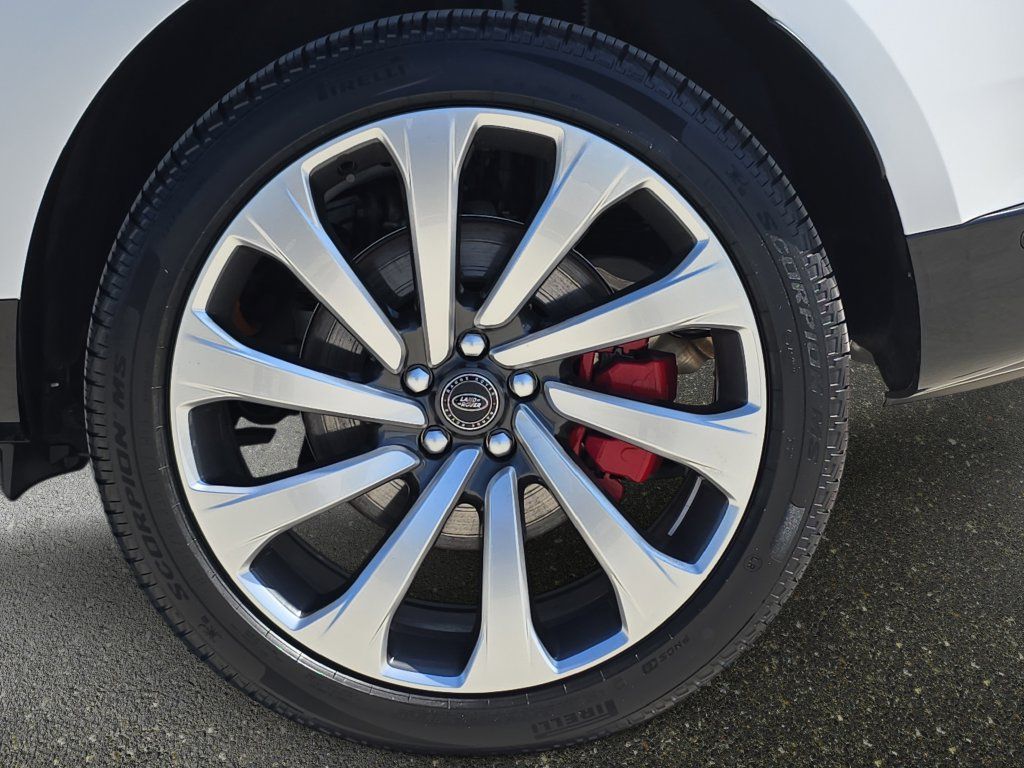 New 2025 Land Rover Range Rover SV AWD/4WD image 34