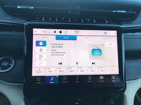 Used 2023 Jeep Grand Cherokee Sport Utility 4D image 23