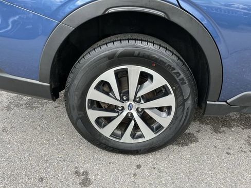 Used 2022 Subaru Outback Premium image 21