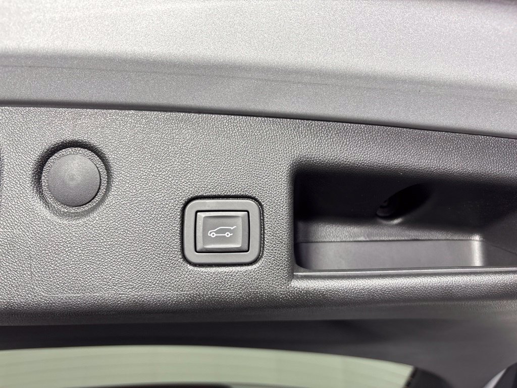 Used 2019 Chevrolet Equinox LT FWD image 26