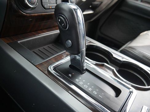 Used 2016 Ford Expedition Platinum AWD/4WD image 46