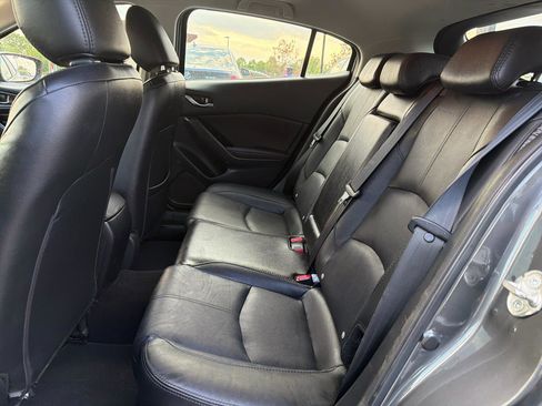 Used 2018 MAZDA MAZDA3 Grand Touring w/ Premium Equipment Package FWD image 21