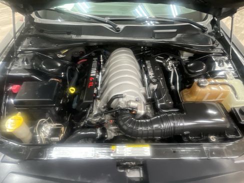 Used 2009 Dodge Challenger SRT8 RWD image 33