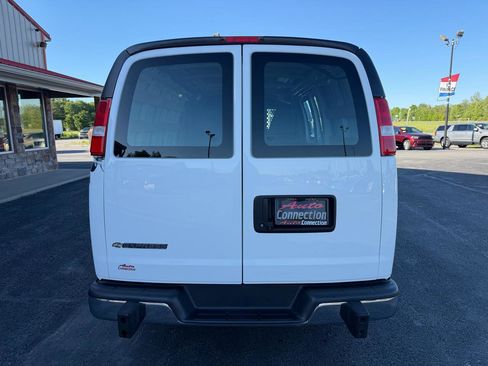 Used 2020 Chevrolet Express 2500 w/ Driver Convenience Package RWD image 5