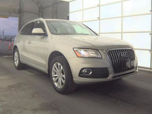 Used 2016 Audi Q5 2.0T Premium Plus w/ Technology Package image 3