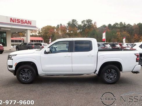 New 2026 Nissan Frontier SV w/ Tow Package AWD/4WD image 4