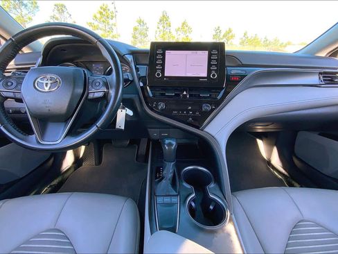 Used 2023 Toyota Camry SE image 14