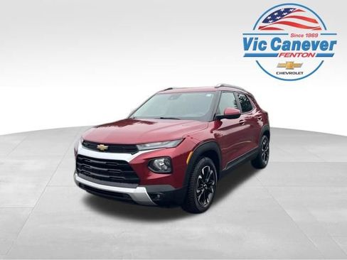 Used 2021 Chevrolet TrailBlazer LT w/ Premium Seating Package AWD/4WD image 1