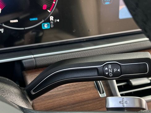 New 2026 Mercedes-Benz GLS 580 4MATIC image 19