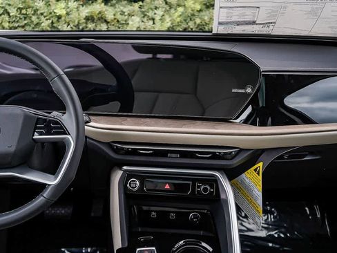 New 2025 Audi Q5 Premium image 13