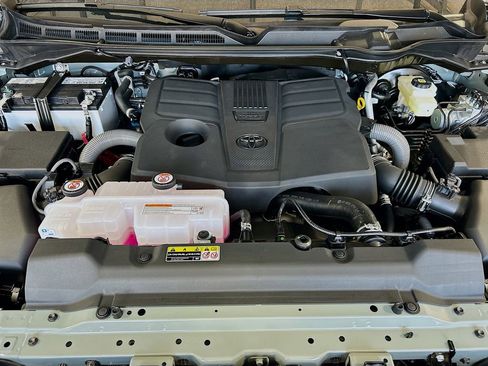 New 2026 Toyota Tundra Platinum image 28