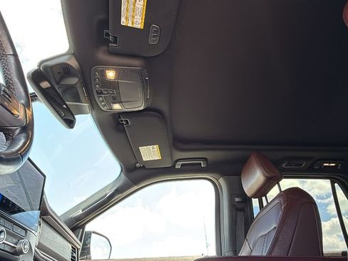Used 2024 Ford Expedition Limited RWD image 15
