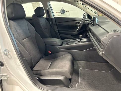 Certified 2025 Honda Accord LX image 14
