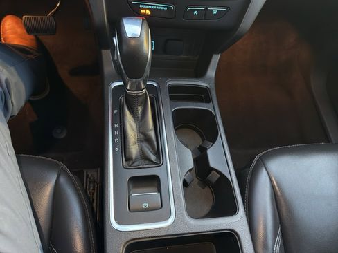 Used 2019 Ford Escape SEL image 16