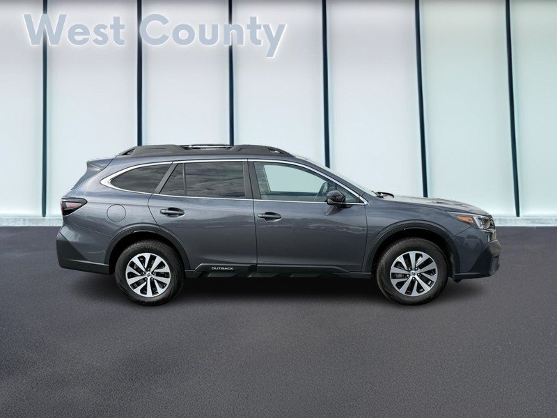 Used 2022 Subaru Outback Premium AWD/4WD image 2
