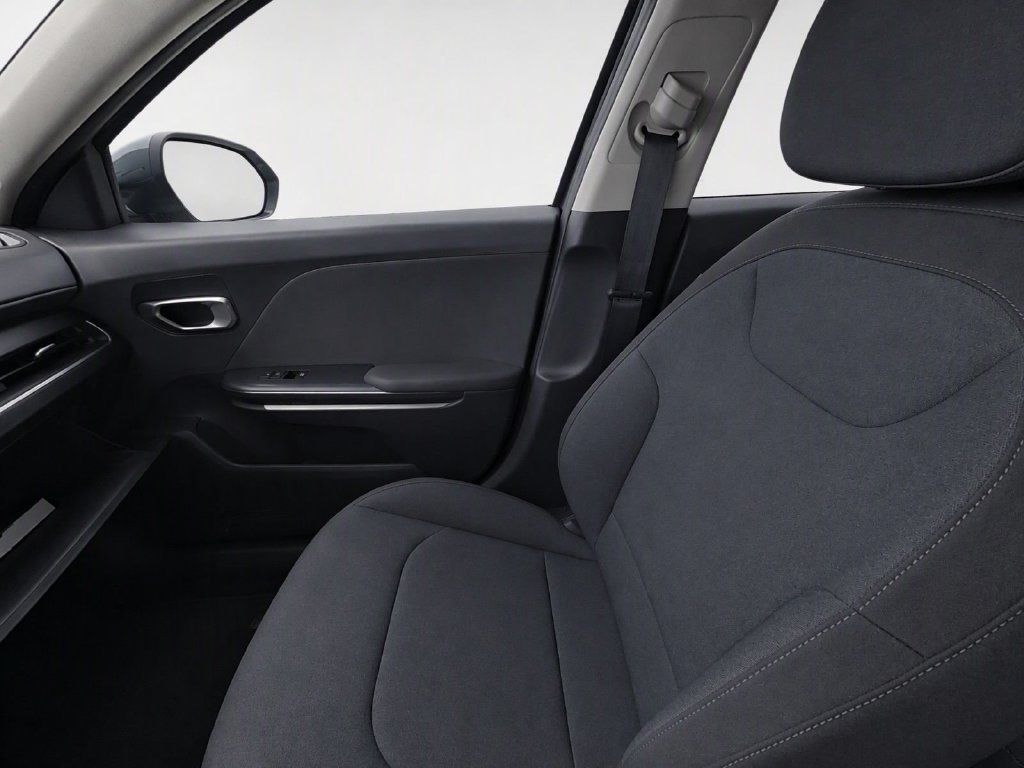 Used 2025 Kia K4 FWD image 20