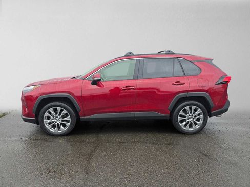 Used 2025 Toyota RAV4 XLE Premium w/ Weather Package AWD/4WD image 7