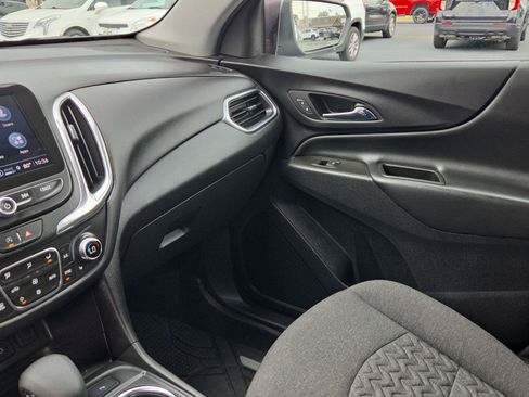 Used 2023 Chevrolet Equinox LT AWD/4WD image 18