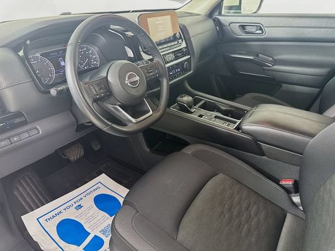 Used 2024 Nissan Pathfinder SV FWD image 10